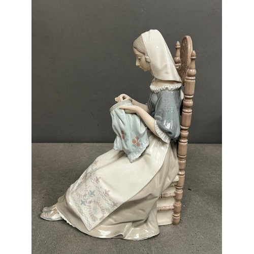 70 - Lladro figurine of a lady sewing (H30cm)