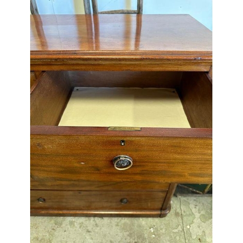 2 - A substantial mahogany two over three Georgian style chest of drawers with drop handles (H 117cm x D... 