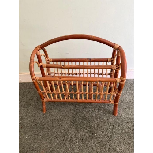 26 - A Mid Century magazine rack