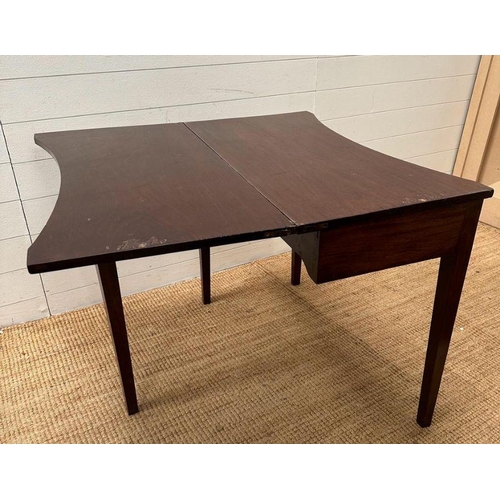 58 - A mahogany gate leg tea table with single inlaid drawer and brass drop handles (H74cm W89cm D45cm)