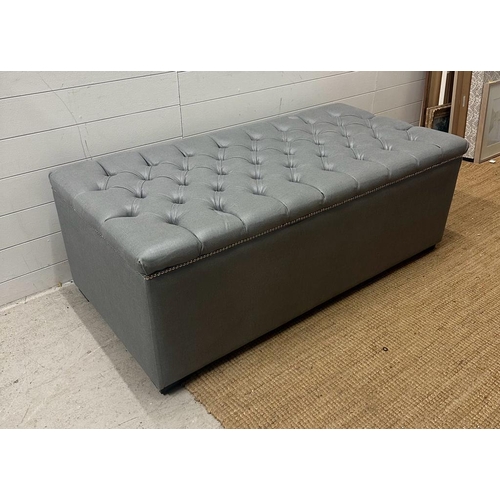 105 - A rectangular button tufted foot stool (H50cm W140cm D70cm