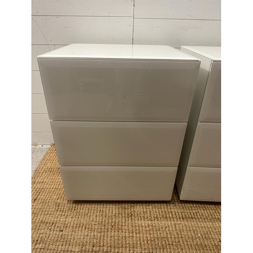 106 - A pair of contemporary white three drawer soft close bedside tables AF Height 51 40x46