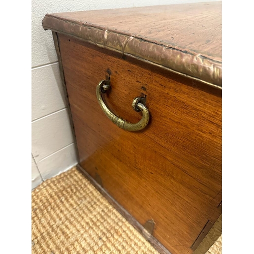 140 - An oak 19th Century Indonesia brass banded blanket box with brass drop handles (H44cm W83cm D43cm)