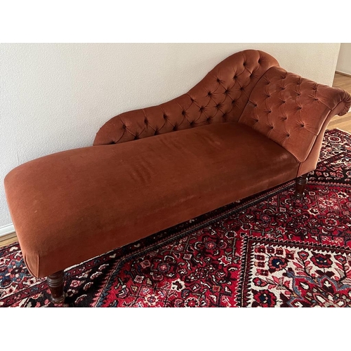 163 - A Chesterfield style chaise longue