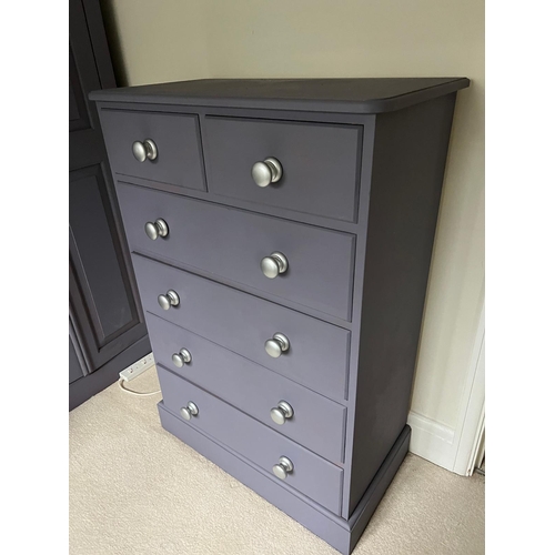 27 - A painted pine chest drawers (H111cm W76cm D40cm)