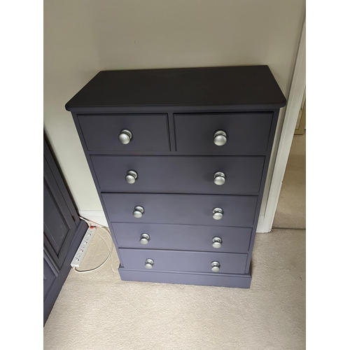 27 - A painted pine chest drawers (H111cm W76cm D40cm)