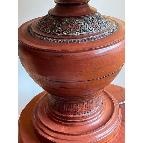 312 - A Chinese red lacquer style lamp (H91cm)