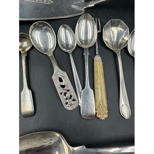 444 - A selection of silver flatware various makers, hallmarks and styles. (Approximate Weight 400g)