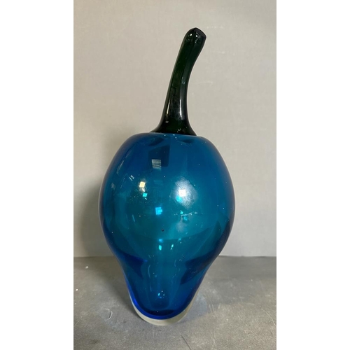 573 - A blue art glass chilli pepper. Height 31cm