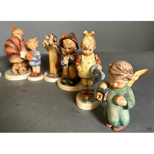 625 - A selection of thirteen Goebel Hummel figurines