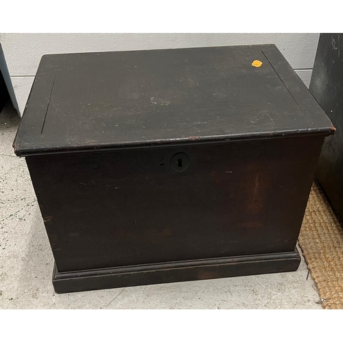 663 - Two vintage storage cases or art boxes and an engineers chest AF