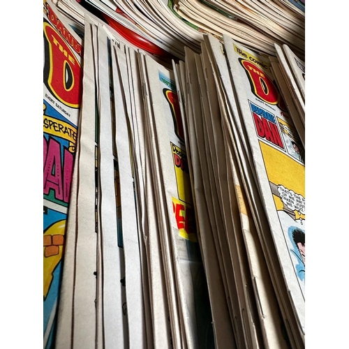 735 - A large quantity of Dandy comics, various ages