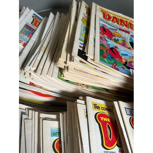 735 - A large quantity of Dandy comics, various ages