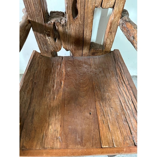 83 - A fence post and drift wood folk art throne (H164cm W53cm D56cm)