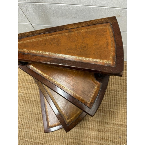 9 - A set of mahogany Edwardian library step with brown leather inserts (H112cm)