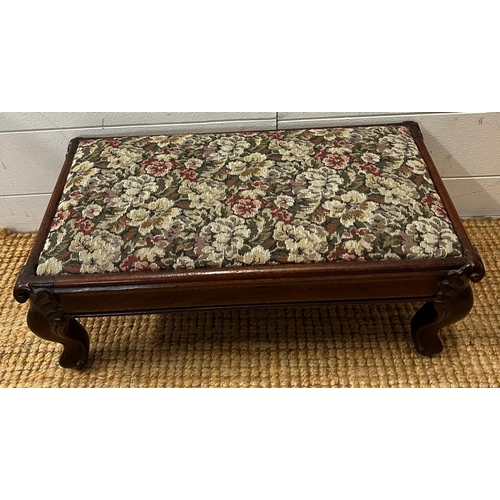 31 - A mahogany footstool (H24cm W55cm D30cm)