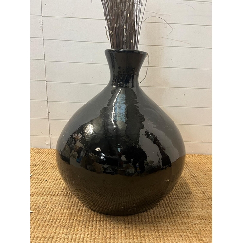 332 - An extra large bottle style vase (H60cm Dia65cm)