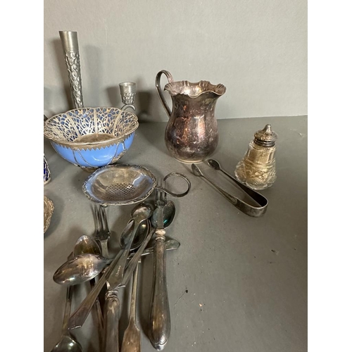 431 - A selection of silver plate and white metal items