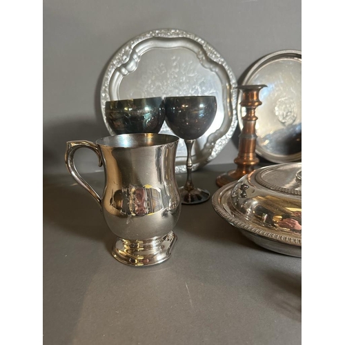 432 - A selection of mixed metal items to include candle sticks, goblets and platters