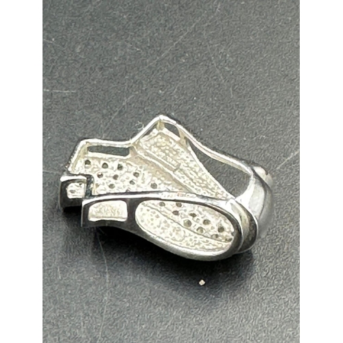 443 - A 14ct white gold pendant with pave diamonds Approximate Total Weight 4g