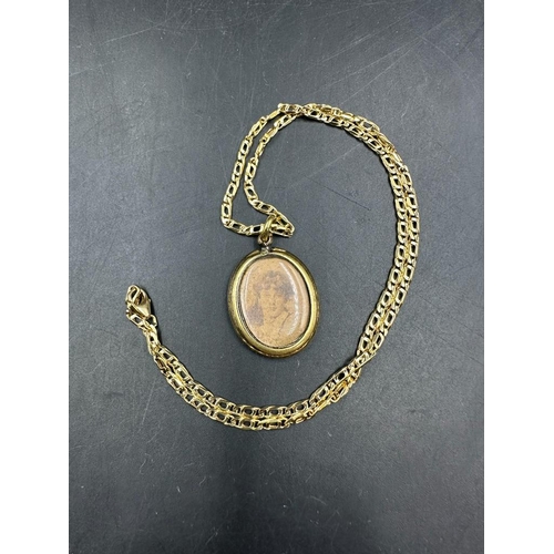 446 - An antique pendant on an 18ct, marked 750 necklace, approximate total weight 8.7g