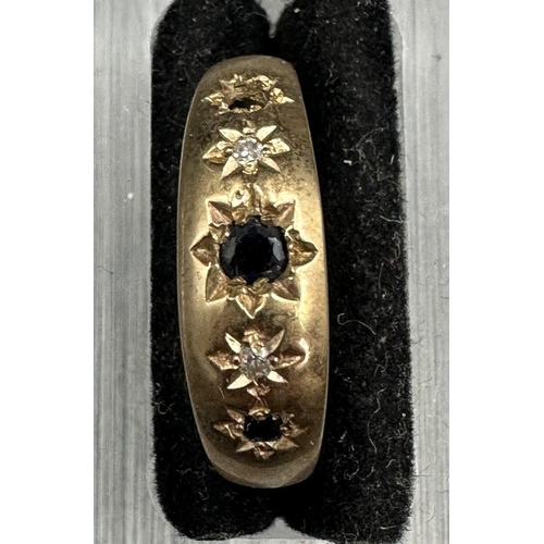 461 - A 9ct gold ring AF approximate total weight 1.9g