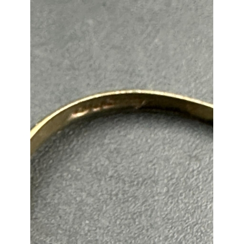 461 - A 9ct gold ring AF approximate total weight 1.9g