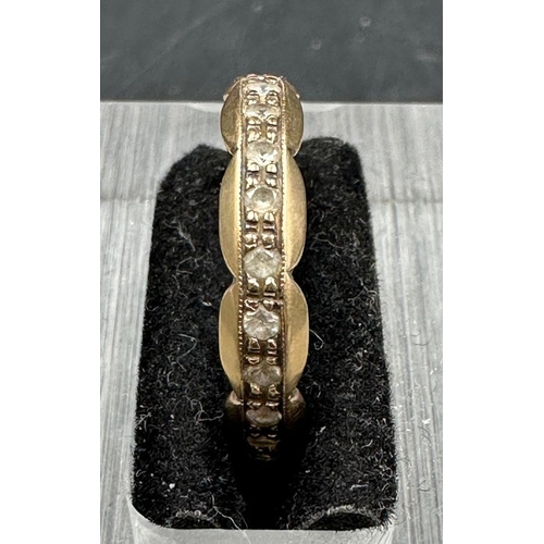 464 - A 9ct gold eternity ring, approximate total weight 2.2g, size P1/2