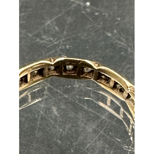 464 - A 9ct gold eternity ring, approximate total weight 2.2g, size P1/2