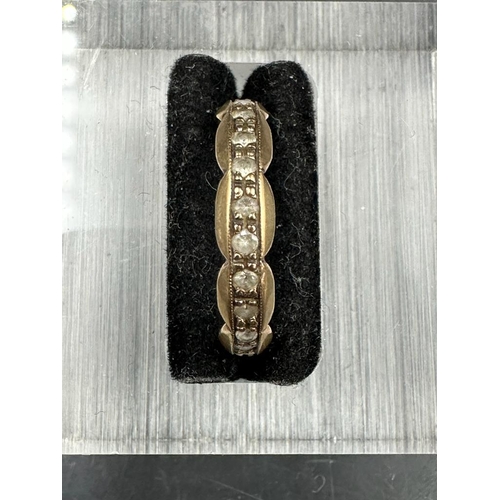 464 - A 9ct gold eternity ring, approximate total weight 2.2g, size P1/2