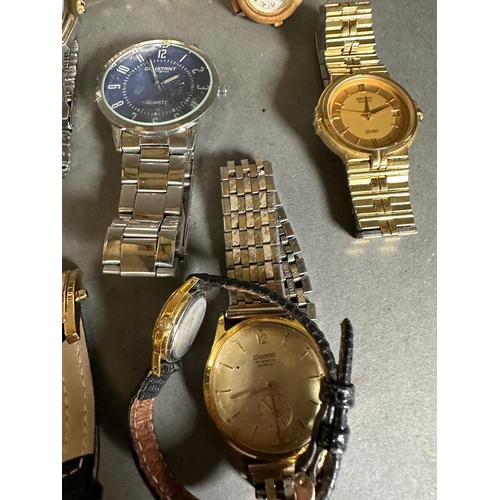 530 - A selection of twenty wristwatches, various styles and makers.