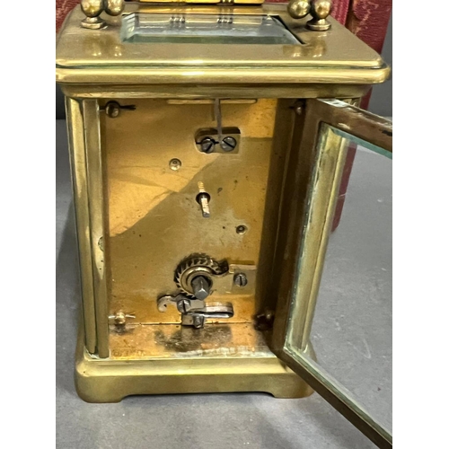 600 - Edwardian eight day brass carriage clock with key and traveling case  AF