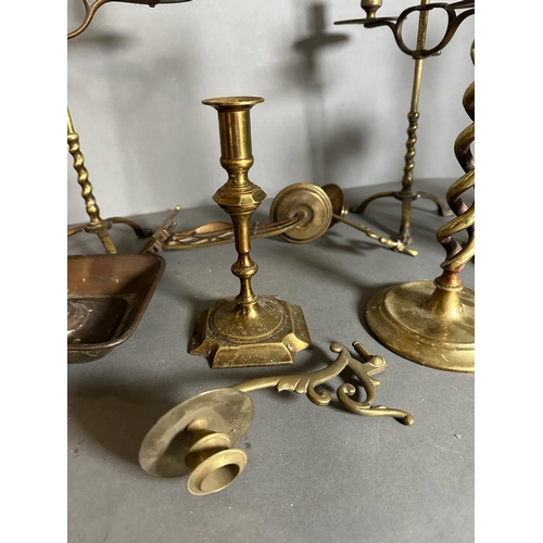 635 - A selection of brass candleholders