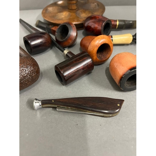 652 - Eight pipes various makers and a Dunhill oak pip stand