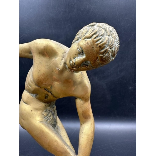 722 - Greek Bronze Myron the Discobolus sculpture on a marble base (19cm H)