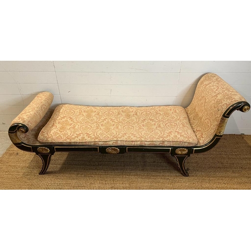 189 - A Regency style chaise longue (H73cm W180cm D62cm)