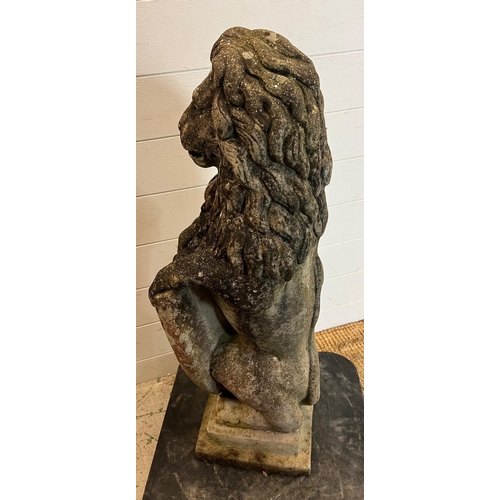 261 - A garden heraldic lion (H82cm)