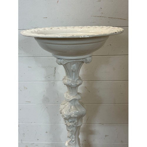 277 - A cast iron bird bath