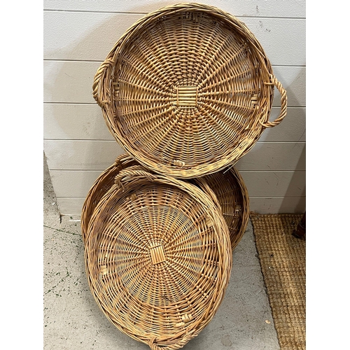 292 - Five circular wicker tray baskets