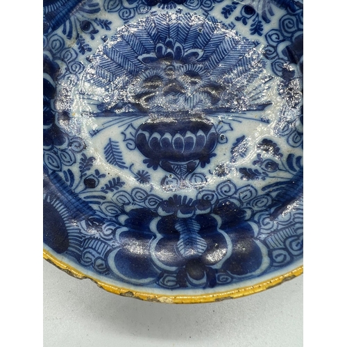 404 - 18th Century Dutch Delf cobalt blue peacock plate (Dia16.5cm)