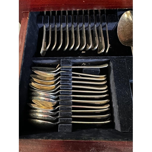 426 - A Carr's twelve place setting canteen of cutlery to include: Knives, forks, dessert spoons and forks... 