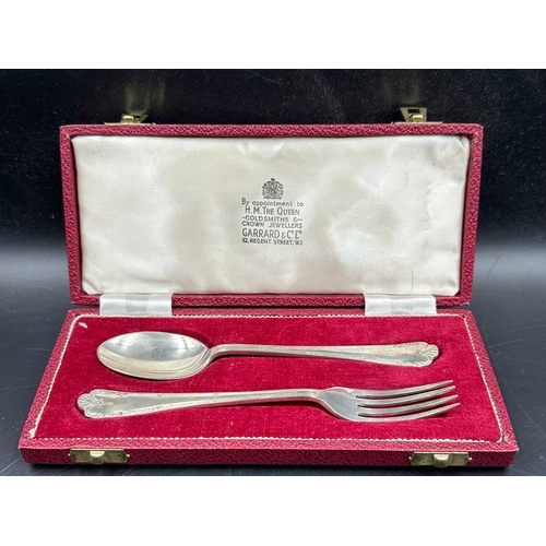 458 - A Boxed, hallmarked silver Christening set of for and spoon from Garrard & Co (Sheffield 1976, appro... 