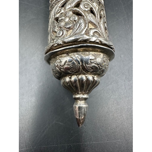 467 - A Filigree and pierced silver scroll holder, approximately 16cm long