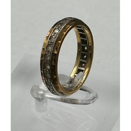 520 - An 18ct gold eternity style ring, size O, approximate weight 4.3g