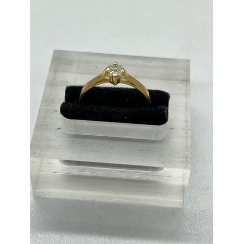 566 - An 18ct diamond ring, yellow gold marked 750 (Approximate Total Weight 2g) Size N