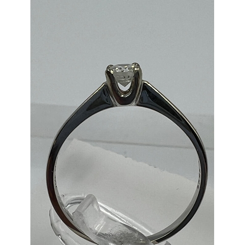 574 - An 18ct white gold diamond ring, approximate size N