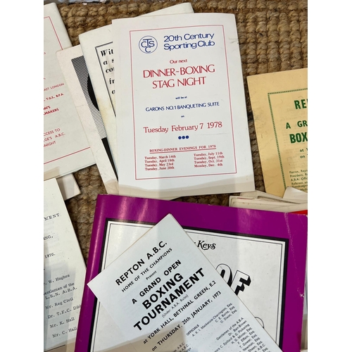 725 - A collection of boxing tournament, boxing dinners and other official programmes