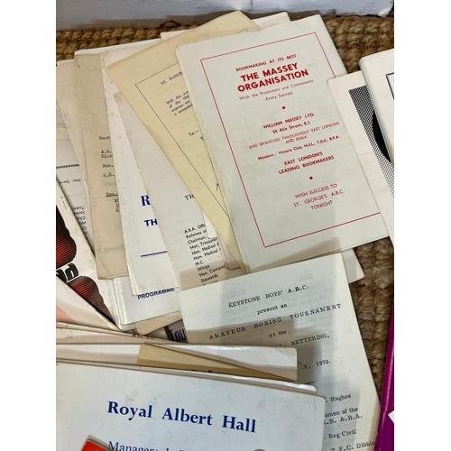 725 - A collection of boxing tournament, boxing dinners and other official programmes