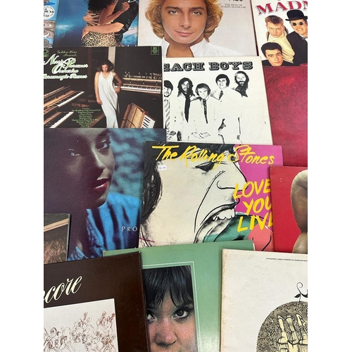 736 - A selection of vinyl Lps to include Barry Manilow, The Stylistics and the Bee Gees