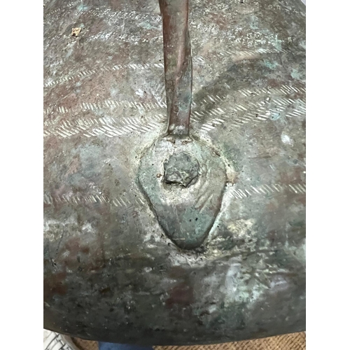 761 - A hammered copper two handled pot (H62cm Dia 32cm)